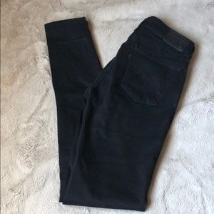 710 SUPER SKINNY LEVI’S